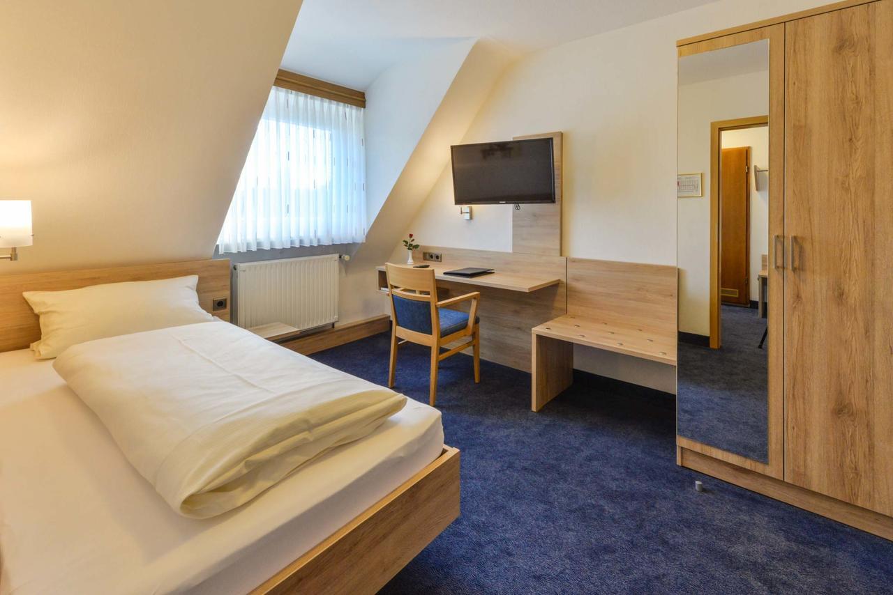 Hotel-Gasthof Rotes Ross Heroldsberg エクステリア 写真